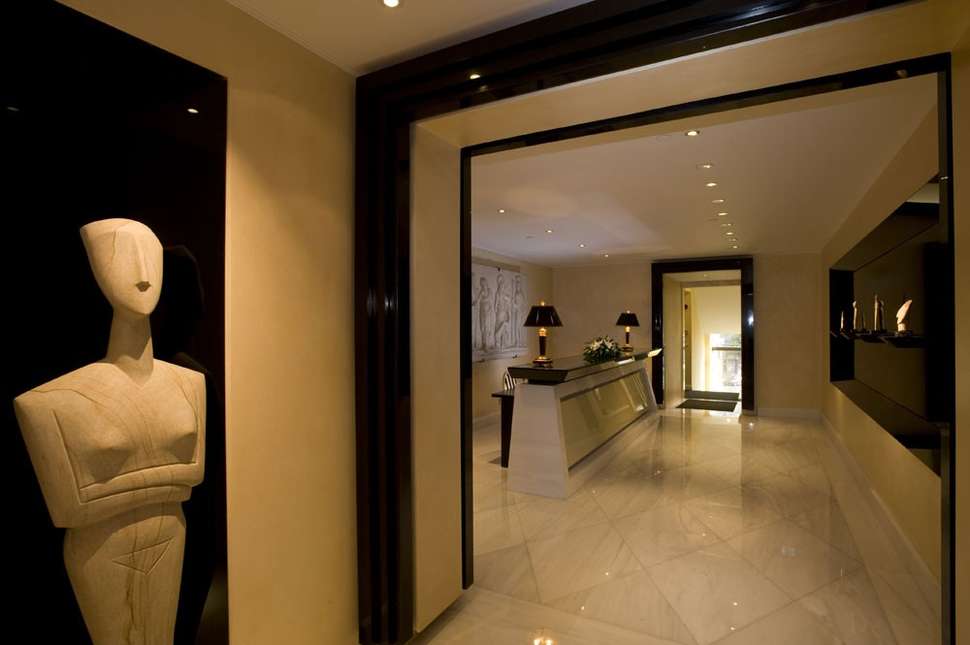 Een foto van het interieur van Hotel Royal Olympic