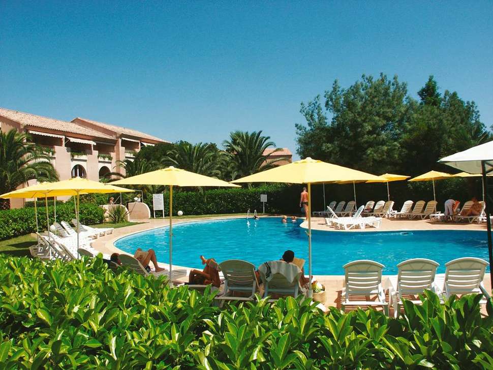 Een foto van het zwembad bij Residence Club Odalys Sognu di Mare