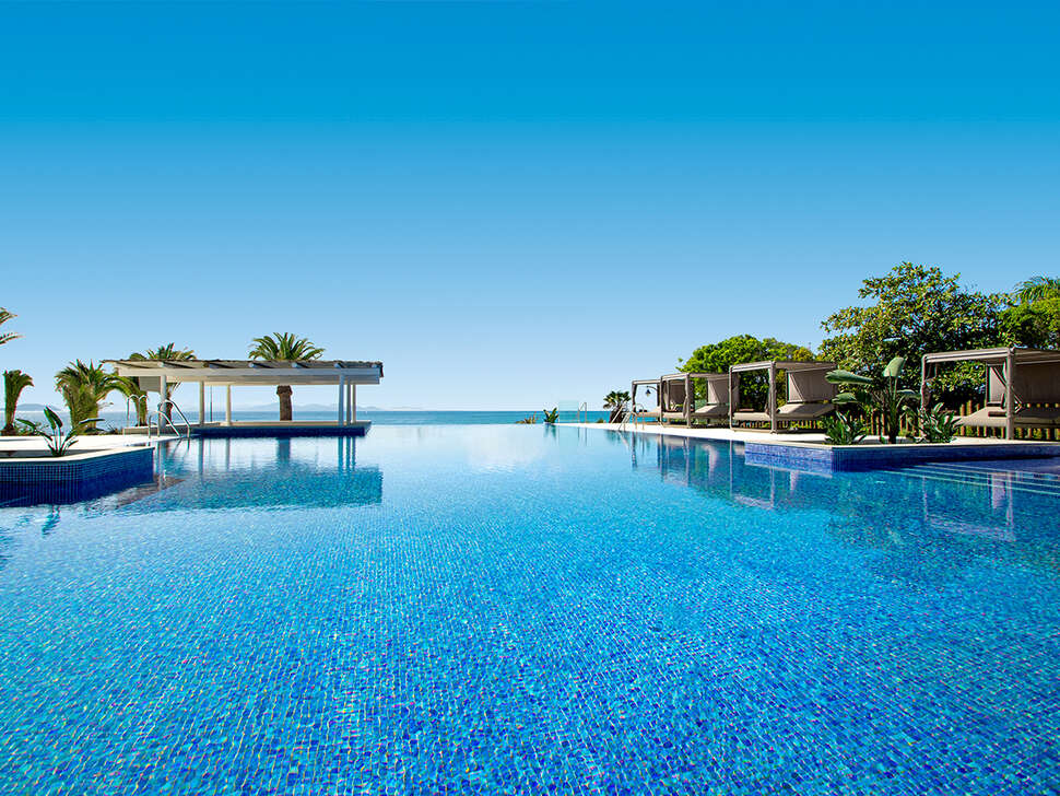 Een foto van het zwembad bij Dreams Lanzarote Playa Dorada Resort & Spa