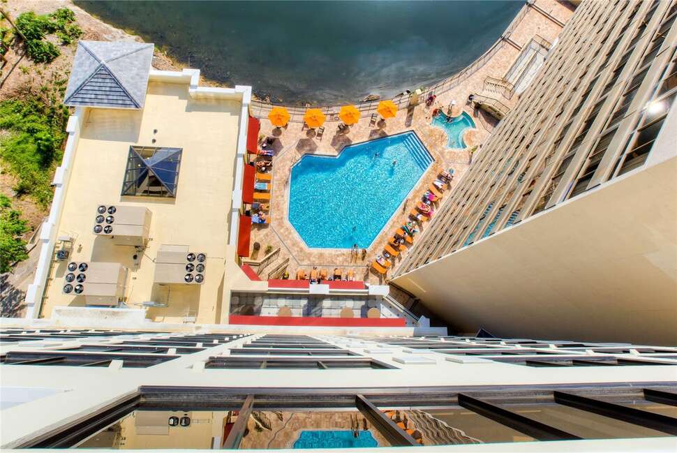 Ein Foto Ramada Plaza by Wyndham Orlando Resort & Suites Intl Drive