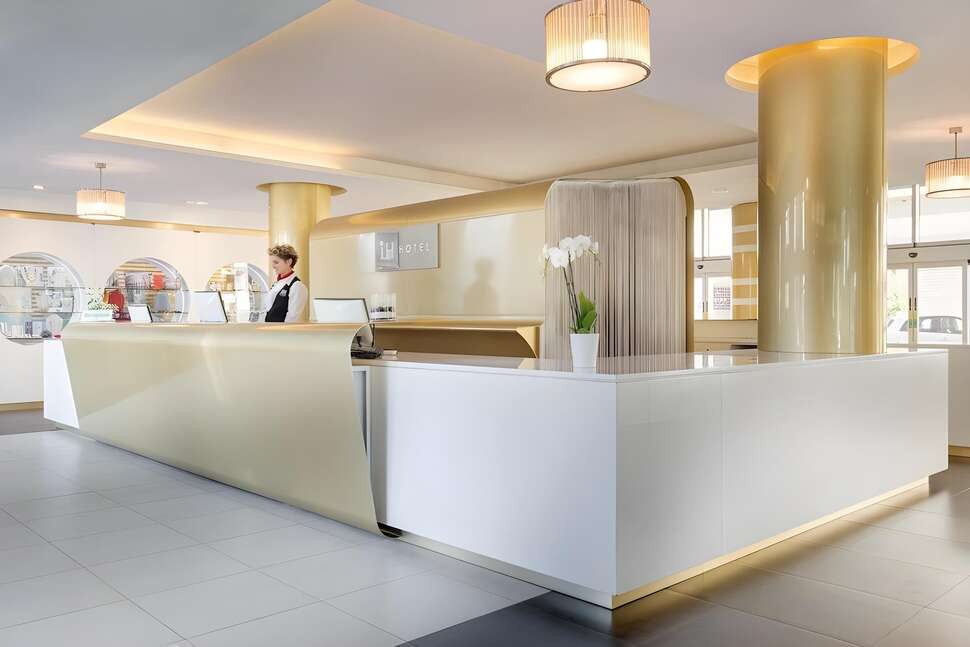 Een foto van het interieur van iH Hotels Roma Z3