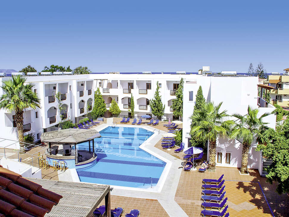 Een foto van het zwembad bij Club Lyda Hotel