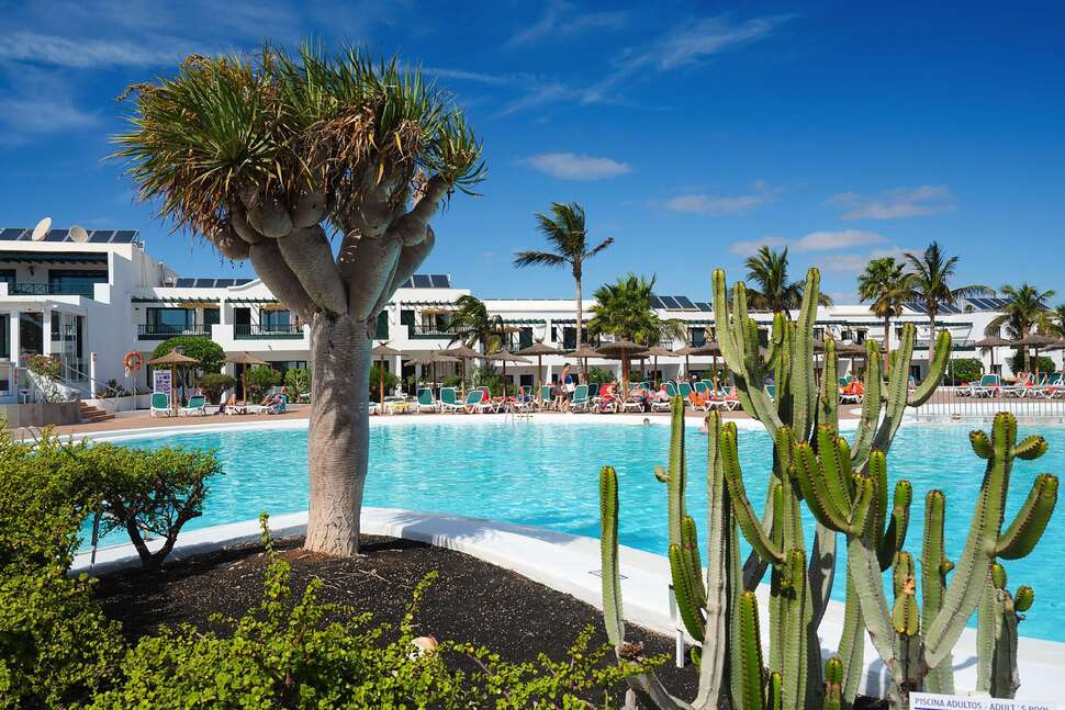 Ein Foto vom Pool im Ilunion Costa Sal Lanzarote