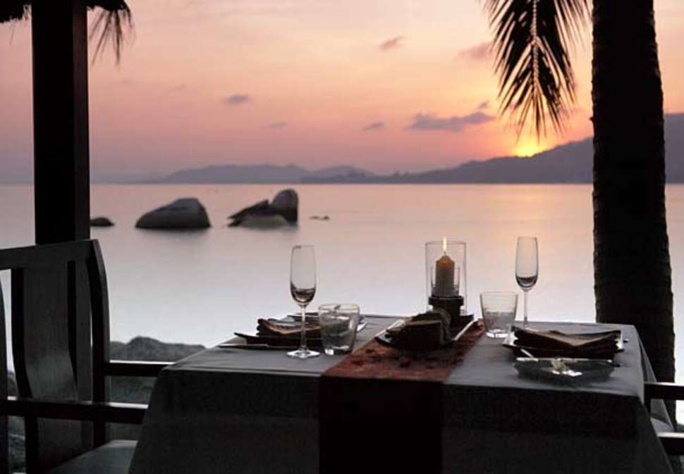 Ein Foto von der Terrasse im Renaissance Koh Samui Resort & Spa