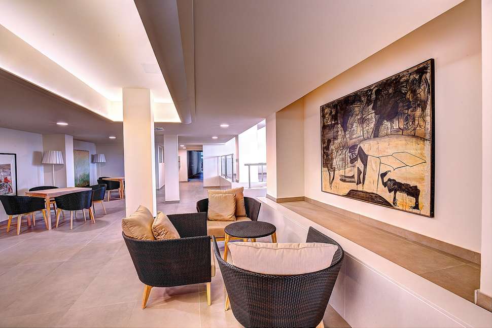 Een foto van het interieur van SBH Hotel Monica Beach Resort