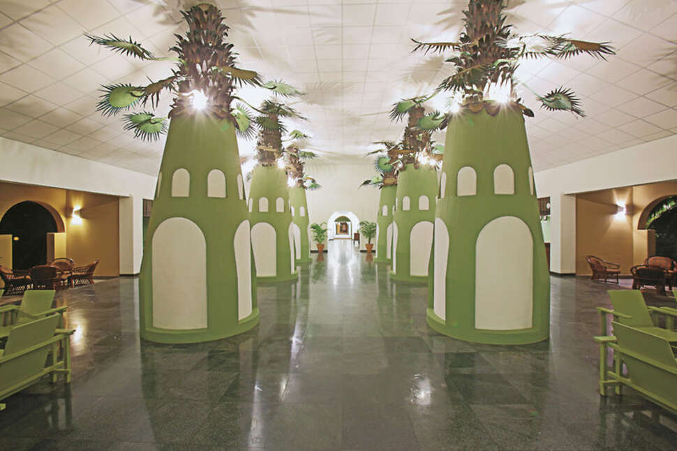 Een foto van het interieur van Club Palm Bay Hotel
