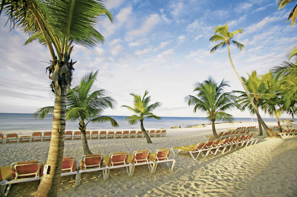 Een foto van het strand bij Viva Wyndham Dominicus Palace