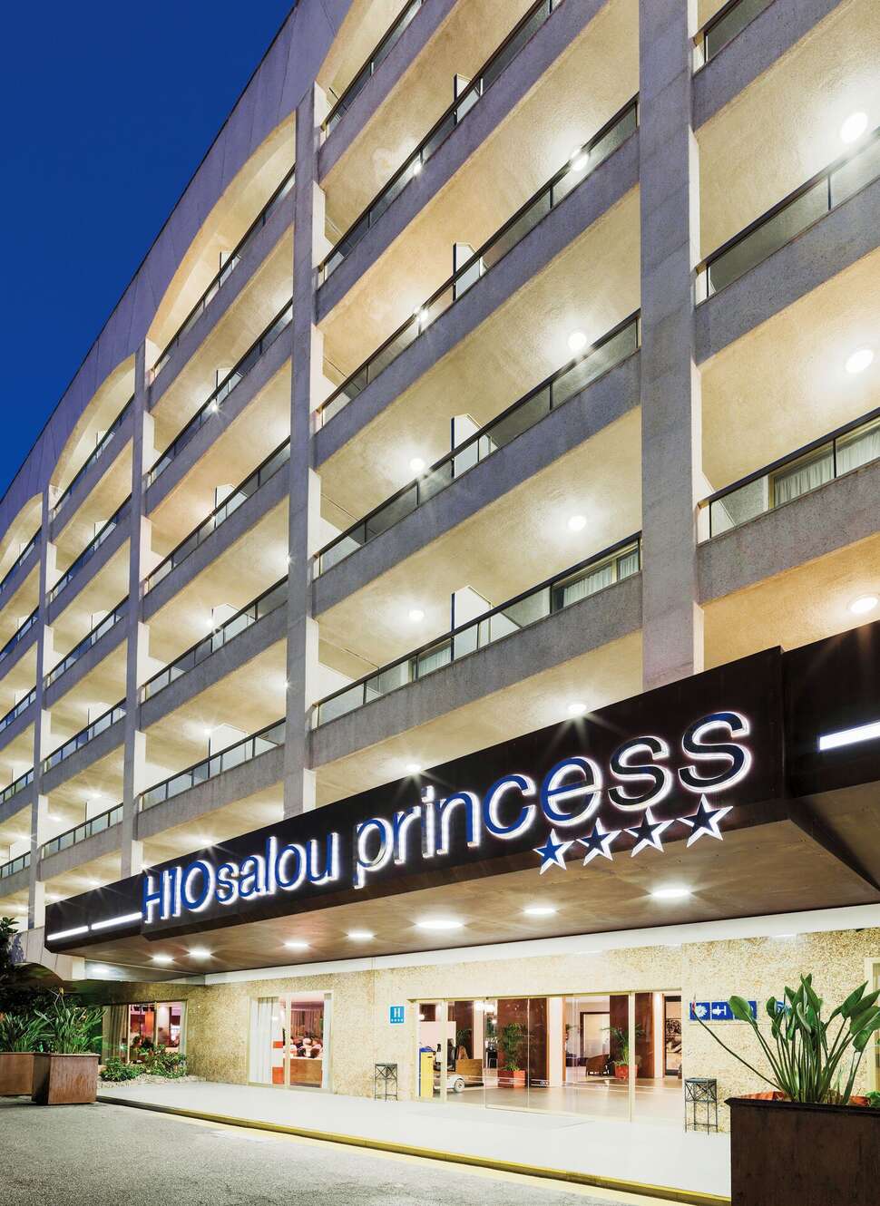 Ein Foto von der Außenansicht des H10 Salou Princess