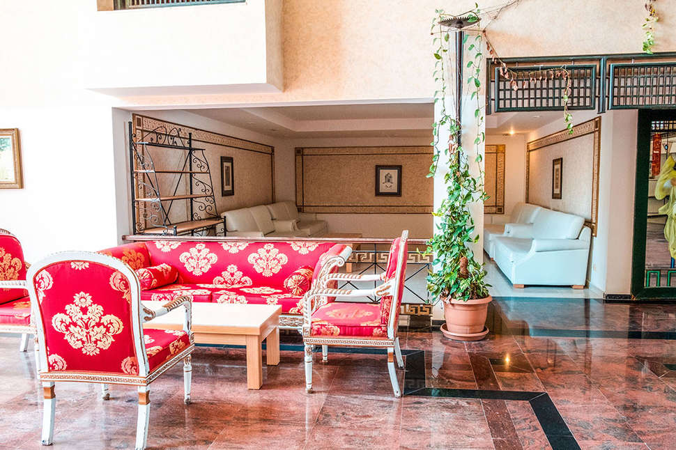 Een foto van het interieur van Ladonia Hotels Del Mare