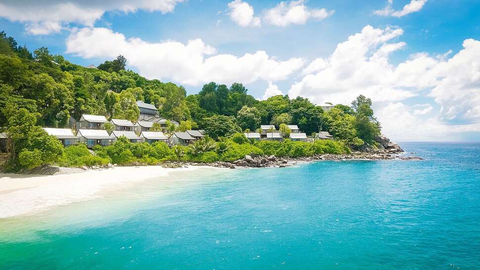 Een foto van het strand bij Carana Beach Hotel