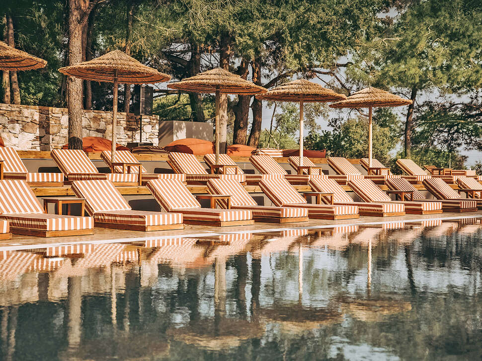 Een foto van het zwembad bij Cook's Club Ialysos Rhodes