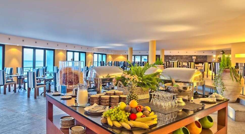 Ein Foto von den Einrichtungen im Hotel Torre Praia