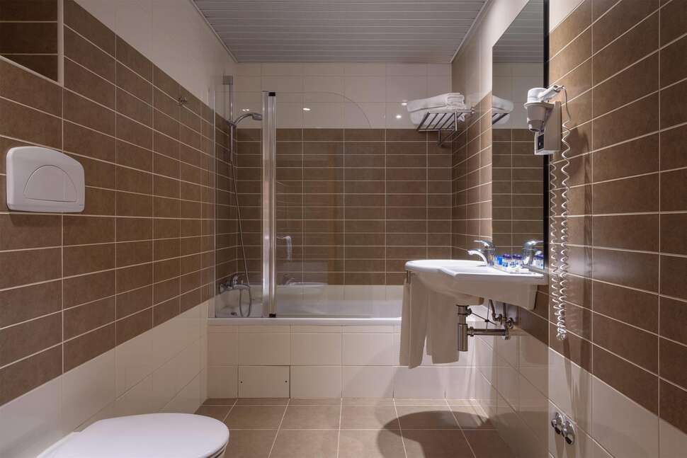 Ein Foto Tryp by Wyndham Porto Centro Hotel