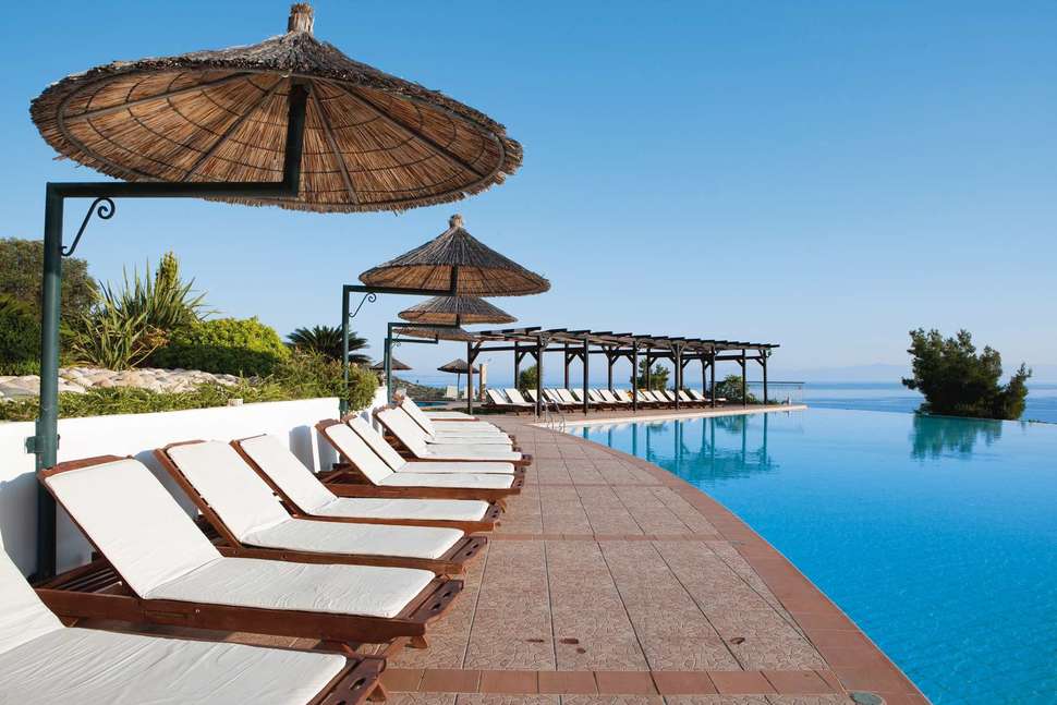 Een foto van het zwembad bij Alia Palace Luxury Hotel