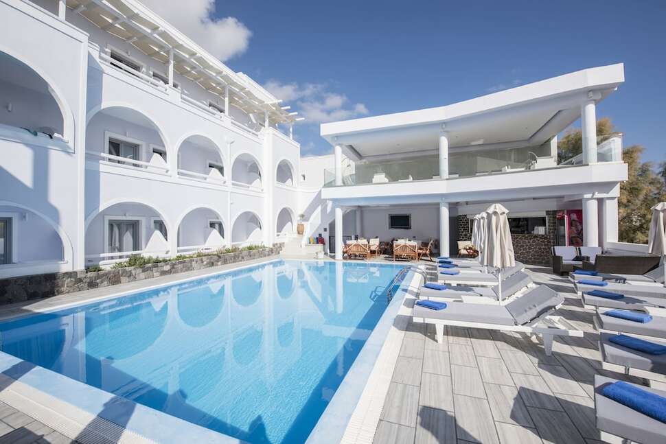 Een foto van Blue Waves Hotel