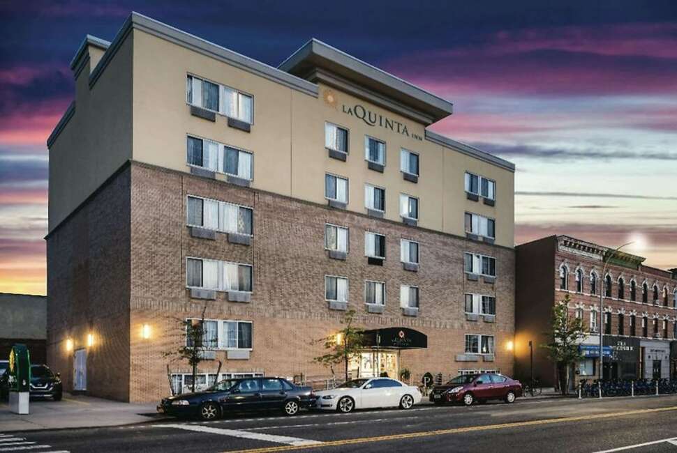 Een foto van La Quinta Inn & Suites Brooklyn Downtown