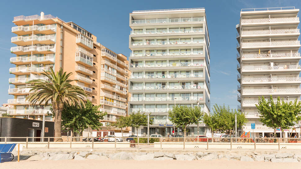 Een foto van de buitenkant van Pierre & Vacance Residence Blanes Playa