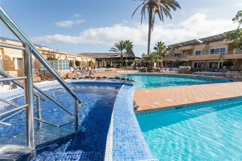 Een foto van het zwembad bij Hotel Arena Suite Fuerteventura