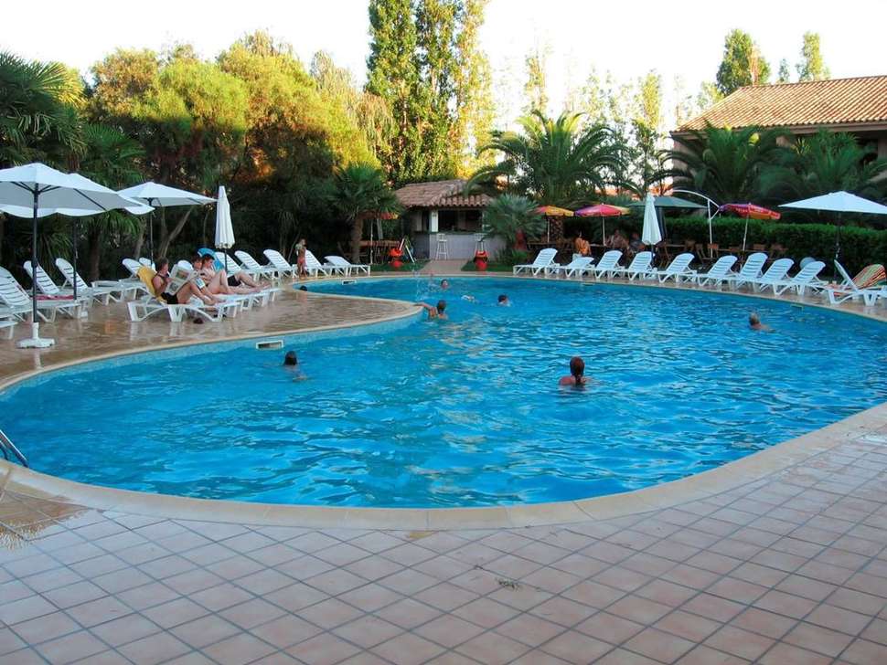 Een foto van het zwembad bij Residence Club Odalys Sognu di Mare