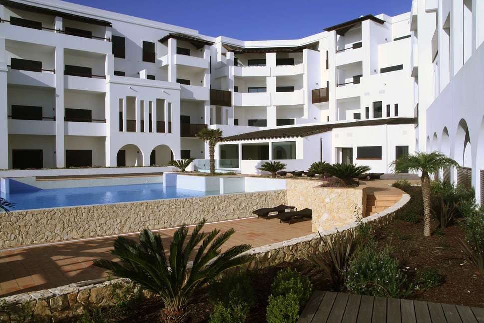 Een foto van het zwembad bij Belmar Spa & Beach Resort