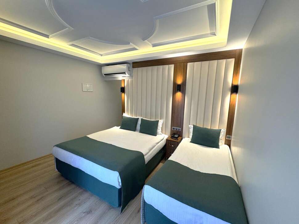 Ein Foto Black Tulip Hotel