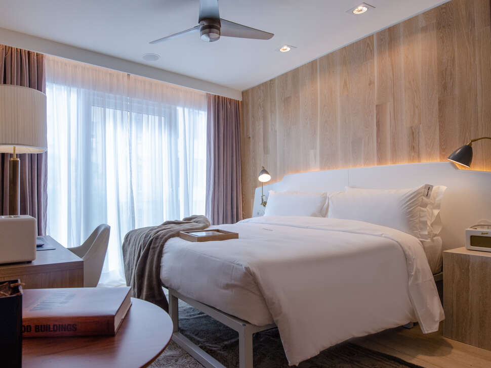 Ein Foto Brown's Avenue Hotel