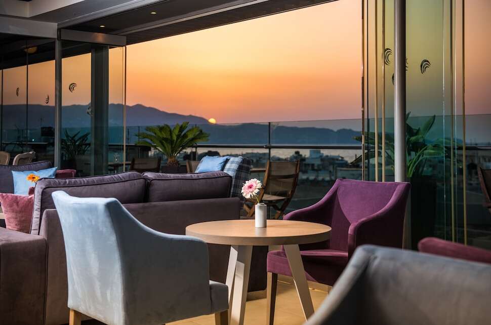Een foto van het interieur van Castello City Hotel