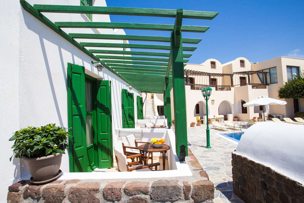Ein Foto vom Pool im Hotel Mathios Village