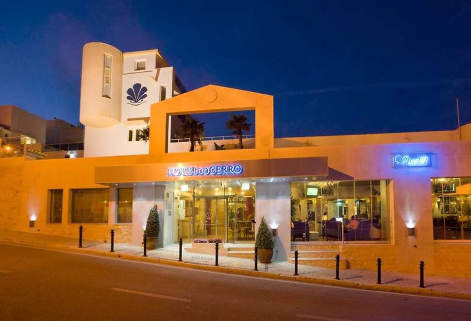 Een foto van de buitenkant van Hotel do Cerro