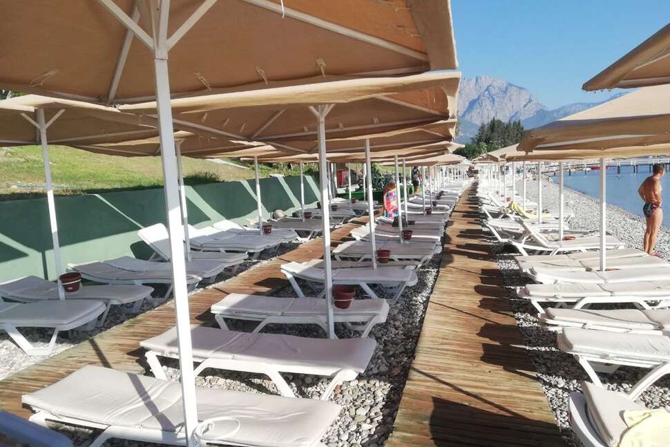 Een foto van het strand bij Grand Viking Hotel