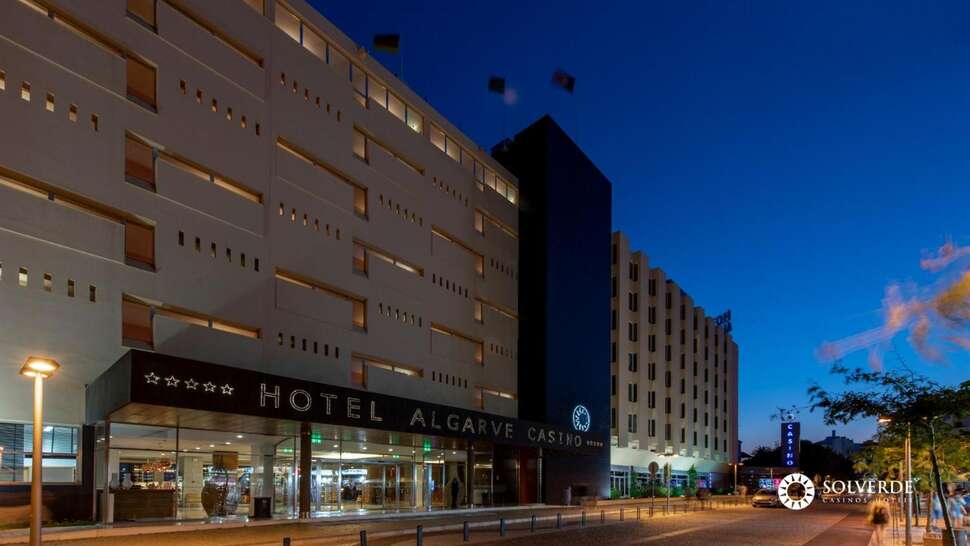 Een foto van de buitenkant van Algarve Casino Hotel