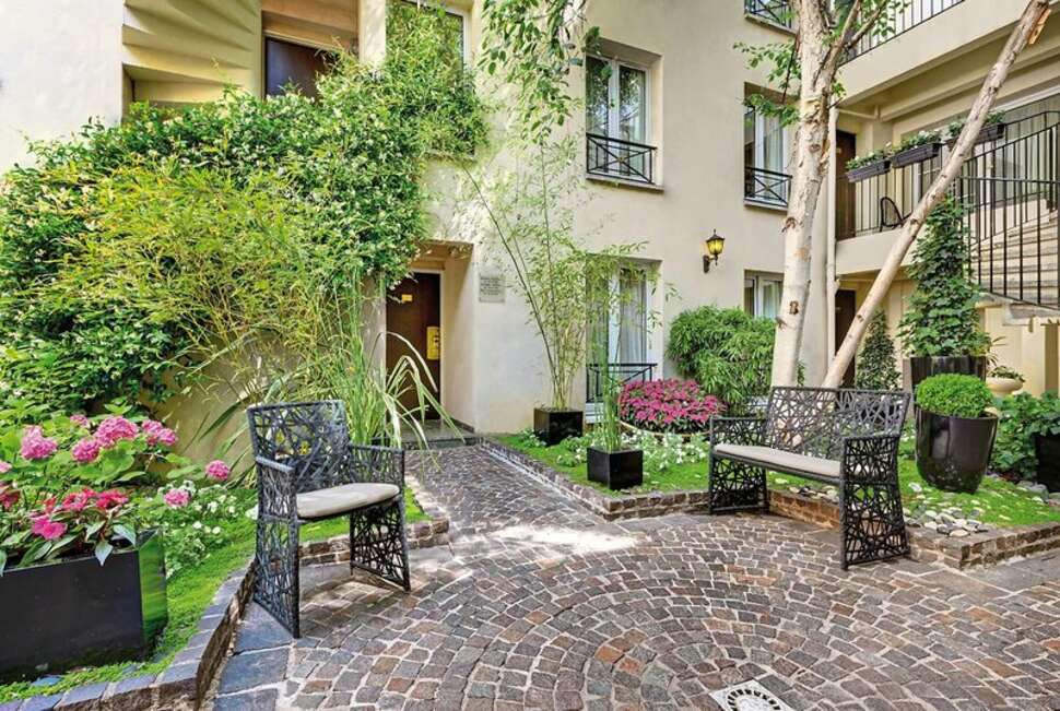 Een foto van het terras bij The Bastille Patio