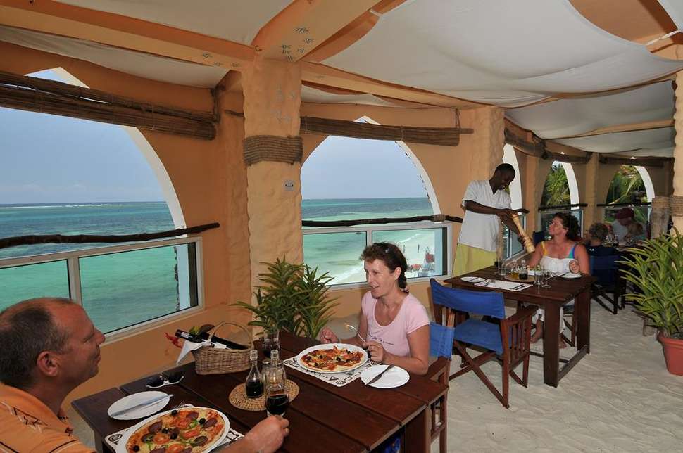 Ein Foto Bahari Beach Hotel