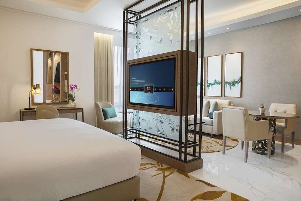 Ein Foto Al Jaddaf Rotana Suite Hotel