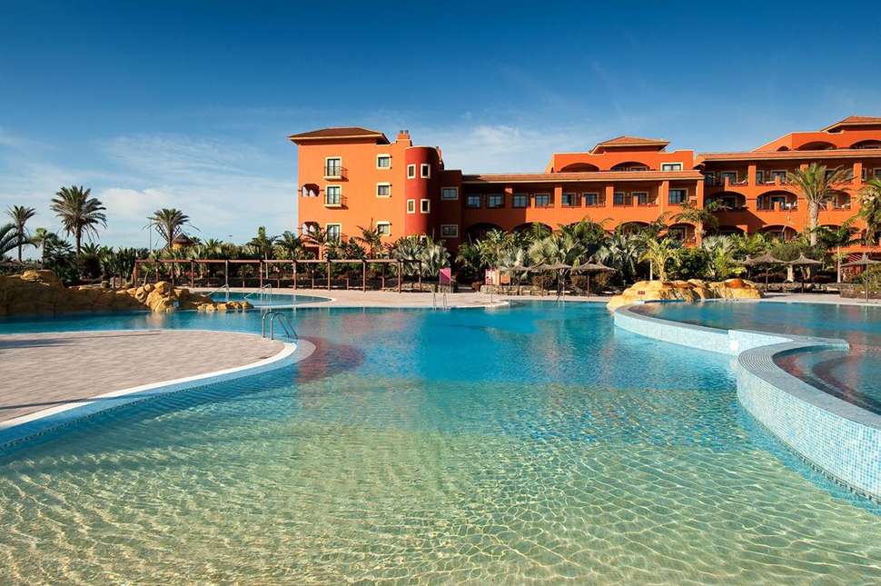 Een foto van een overzicht van Sheraton Fuerteventura Beach Golf & Spa Resort