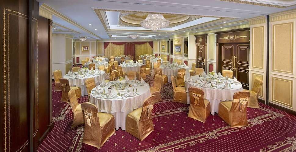 Ein Foto Royal Rose Abu Dhabi Curio Collection by Hilton