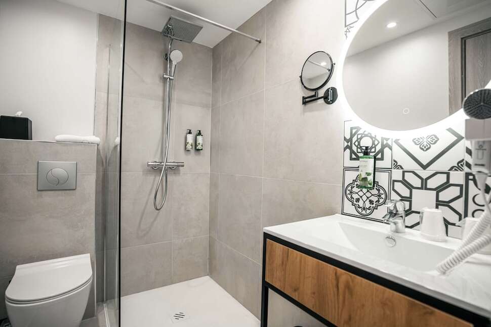 Ein Foto Hotel Univers