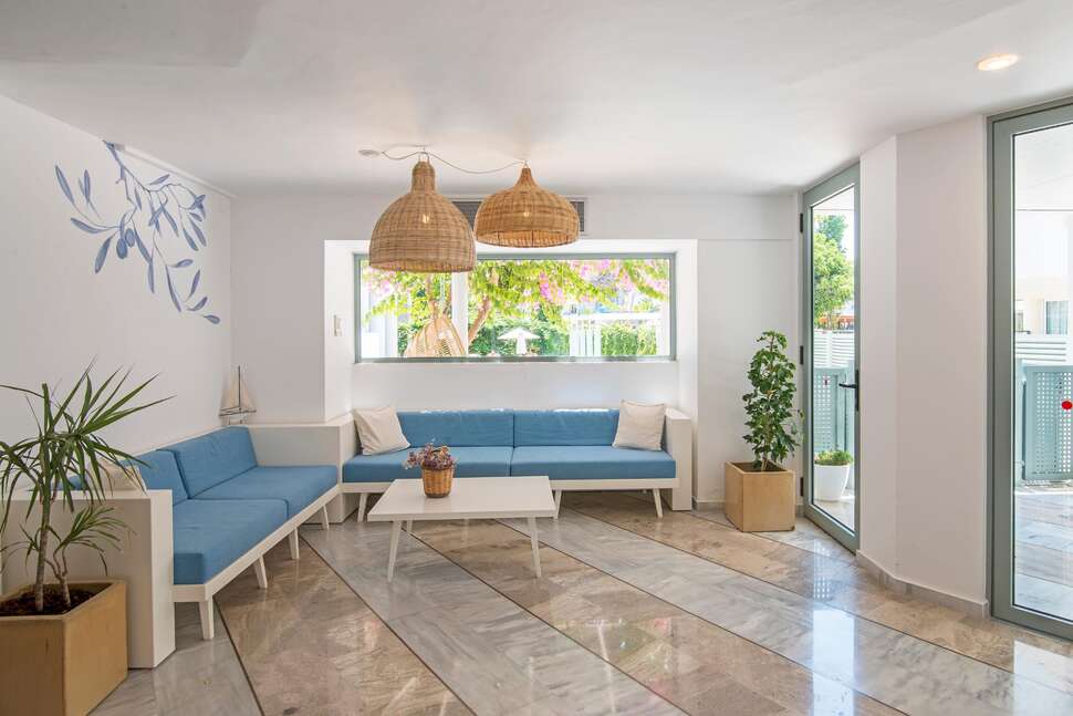 Een foto van het interieur van Alia Beach Hotel