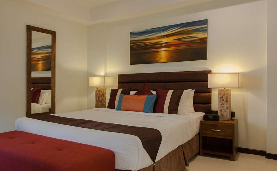 Ein Foto The Somerset Hotel