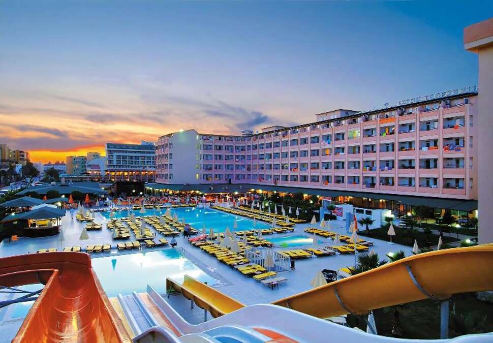 Een foto van het zwembad bij Xeno Eftalia Resort
