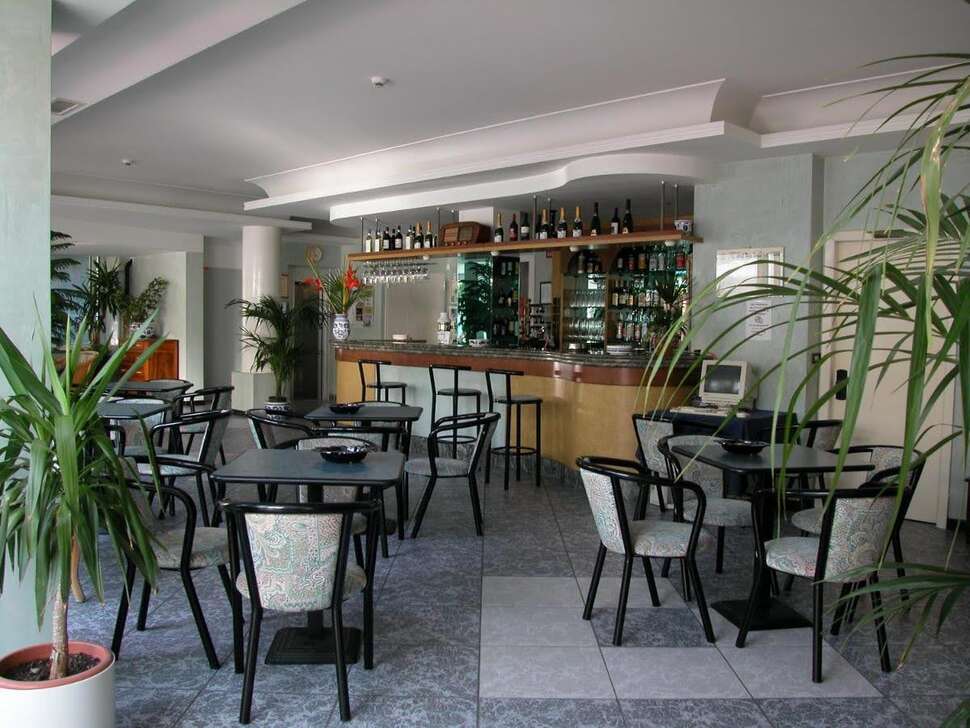 Ein Foto Hotel Dasamo