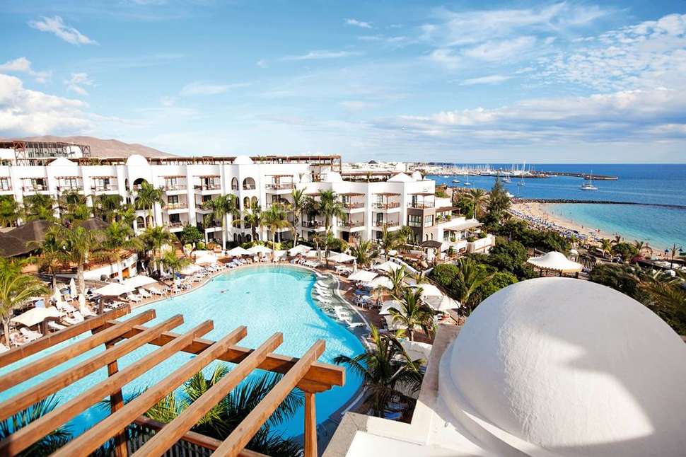 Een foto van het zwembad bij Princesa Yaiza Suite Hotel Resort