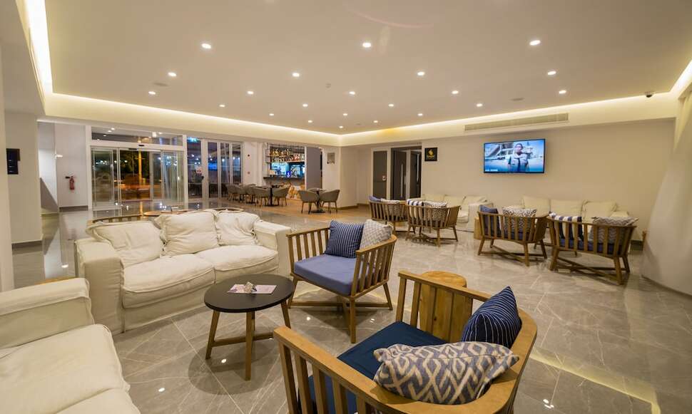 Ein Foto vom Innenbereich im Protaras Plaza Hotel