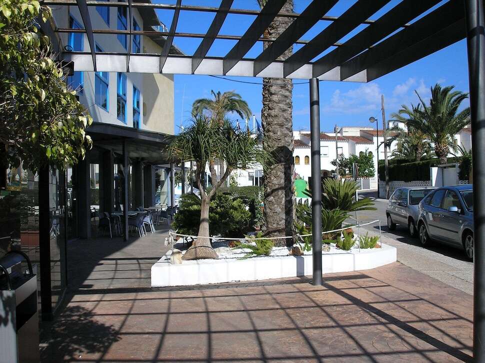 Ein Foto von der Außenansicht des Hotel Rober Palas
