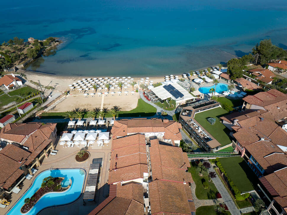 Een foto van het zwembad bij Anthemus Sea Beach Hotel & Spa