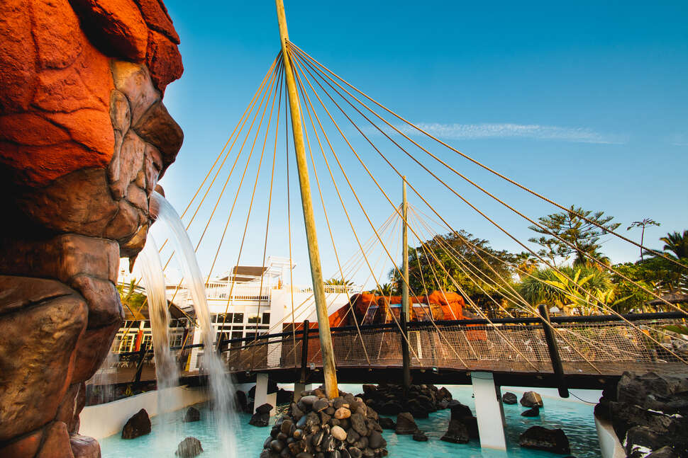 Een foto van de buitenkant van HL Aparthotel Paradise Island