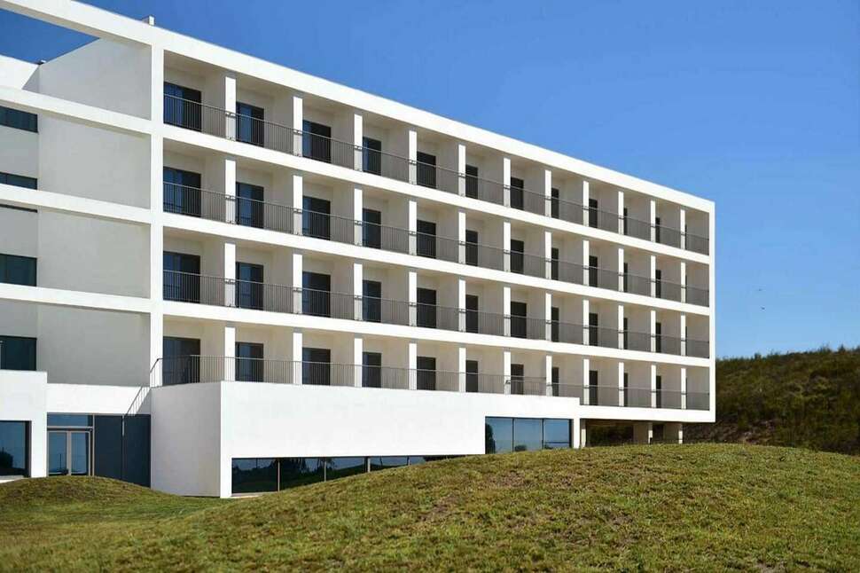 Een foto van de buitenkant van Algarve Race Hotel & Resort