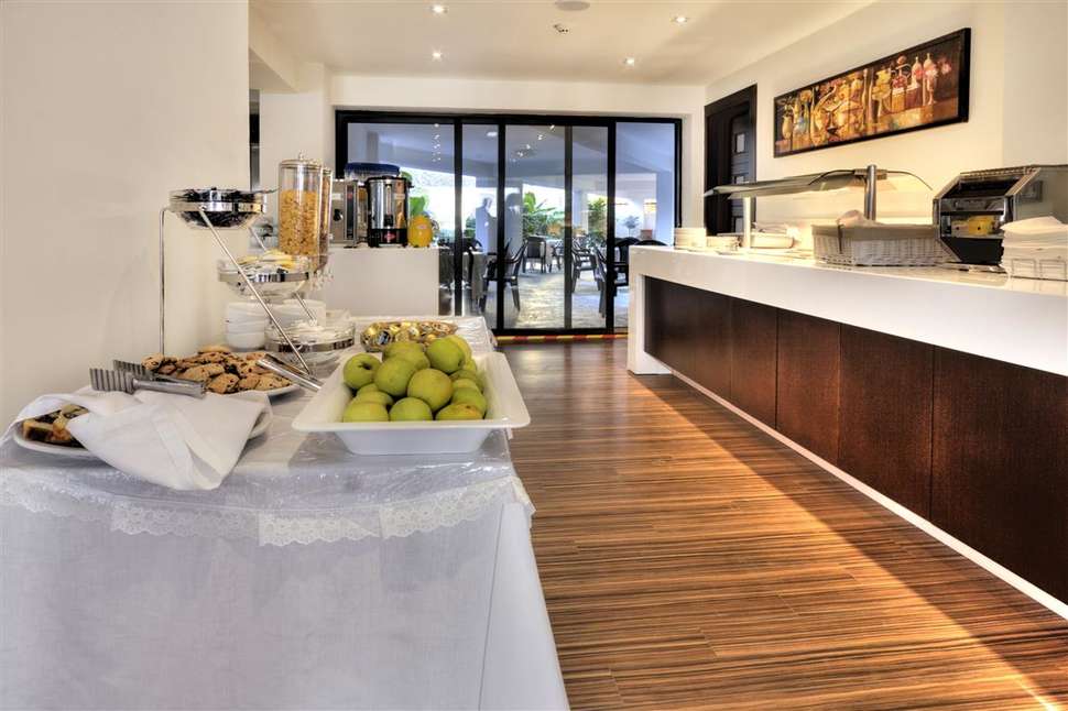 Een foto van de faciliteiten bij Livadhiotis City Hotel