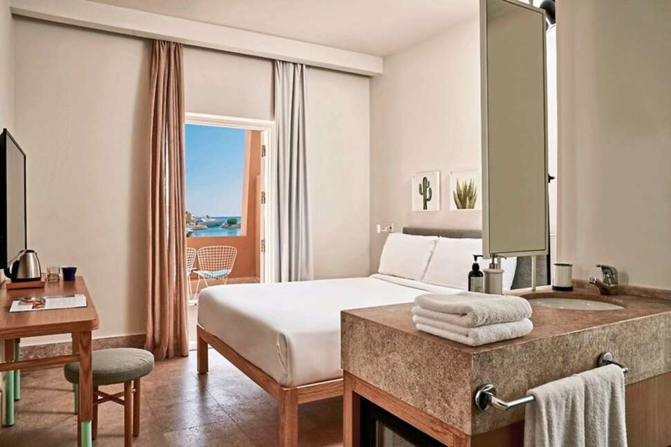 Ein Foto Captain's Inn Hotel