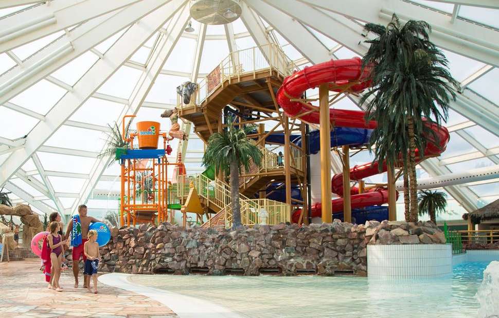 Een foto van het zwembad bij Vakantiepark Lalandia Rødby